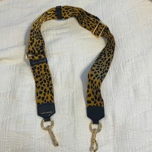 Marc Jacobs cheetah bag strap